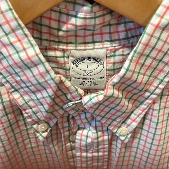 White/Green/Red Plaid Men’s Brooks Brothers Short Sleeve Button Down - Picture 3 of 3
